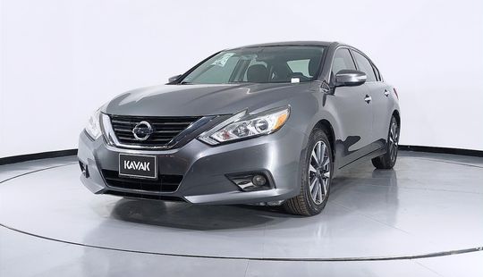 Seminuevos Nissan Altima Explanada | KAVAK