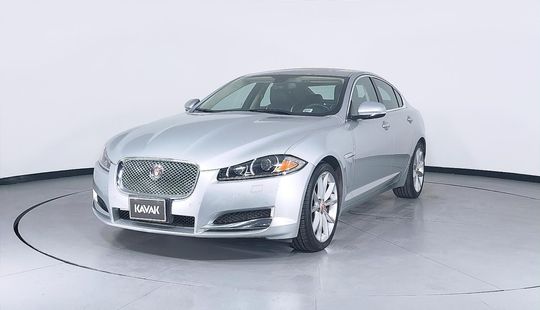 Jaguar • XF