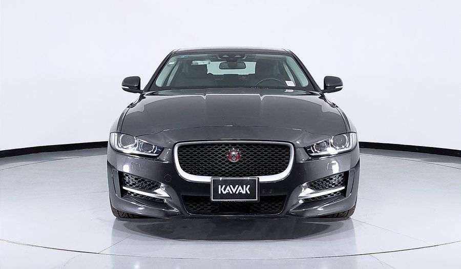 Jaguar Xe 2.0 RSPORT AUTO Sedan 2016