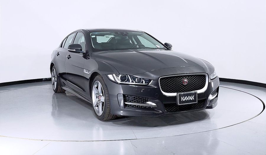 Jaguar Xe 2.0 RSPORT AUTO Sedan 2016