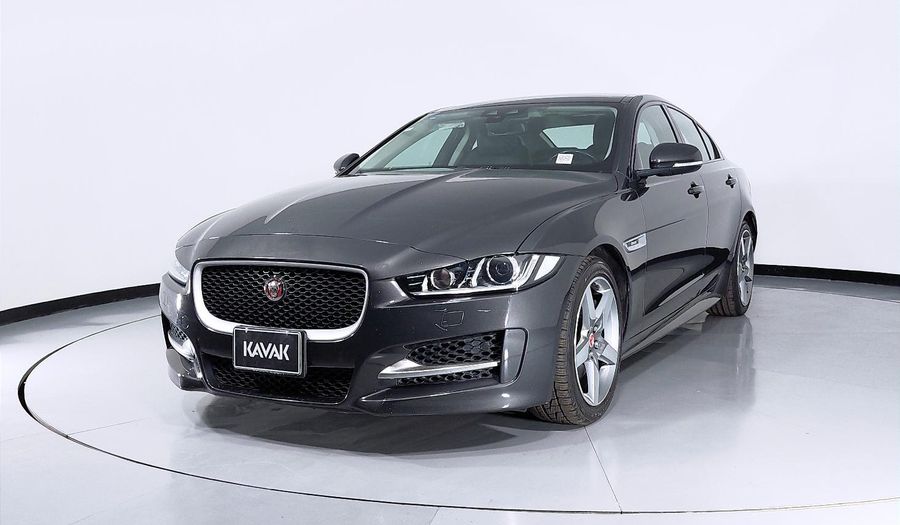 Jaguar Xe 2.0 RSPORT AUTO Sedan 2016