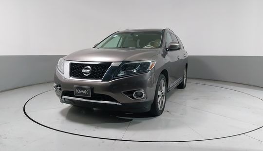 Nissan • Pathfinder