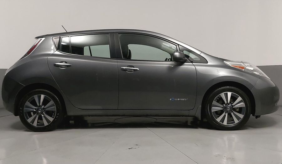 Nissan Leaf 30KW ELECTRICO Hatchback 2017