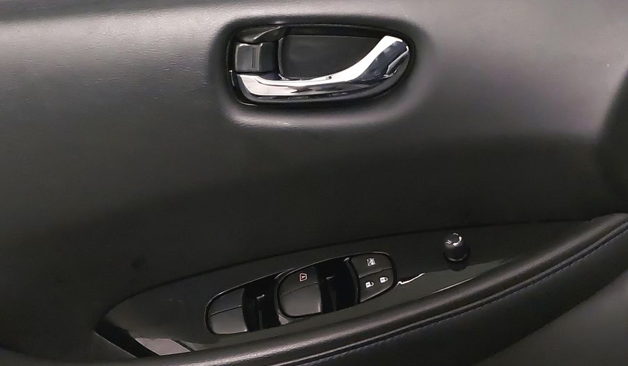 Nissan Leaf 30KW ELECTRICO Hatchback 2017