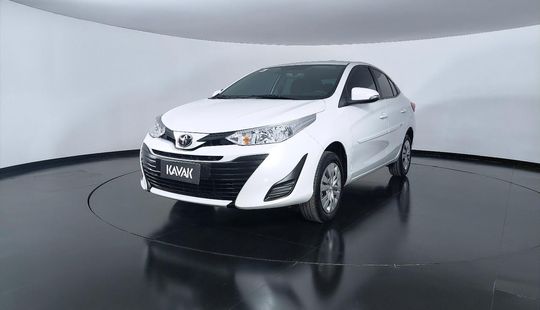 Toyota Yaris SEDAN XL LIVE-2022
