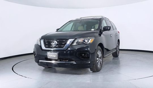 Nissan • Pathfinder