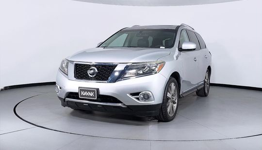 Nissan • Pathfinder