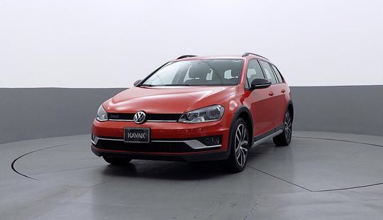Volkswagen • Golf SportWagen