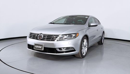 Volkswagen • Passat