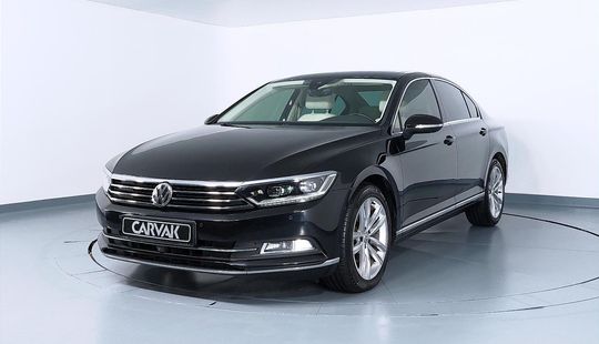 Volkswagen Passat 1.6 TDI BMT DSG HIGHLINE 2016