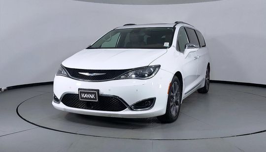 Chrysler • Pacifica