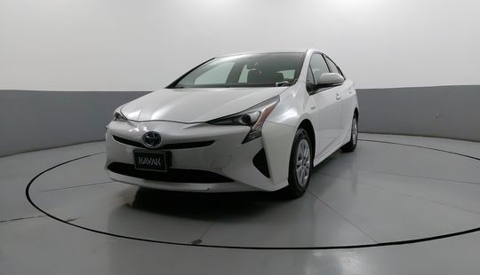 Toyota • Prius