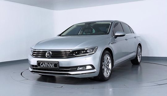 Volkswagen Passat 1.6 TDI BMT DSG HIGHLINE-2016