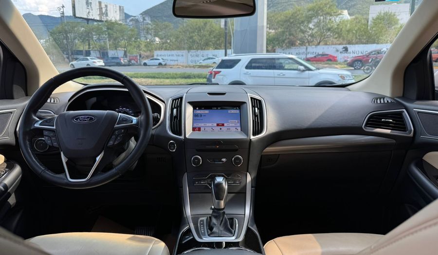Ford Edge 2.0 SEL PLUS AT Suv 2017