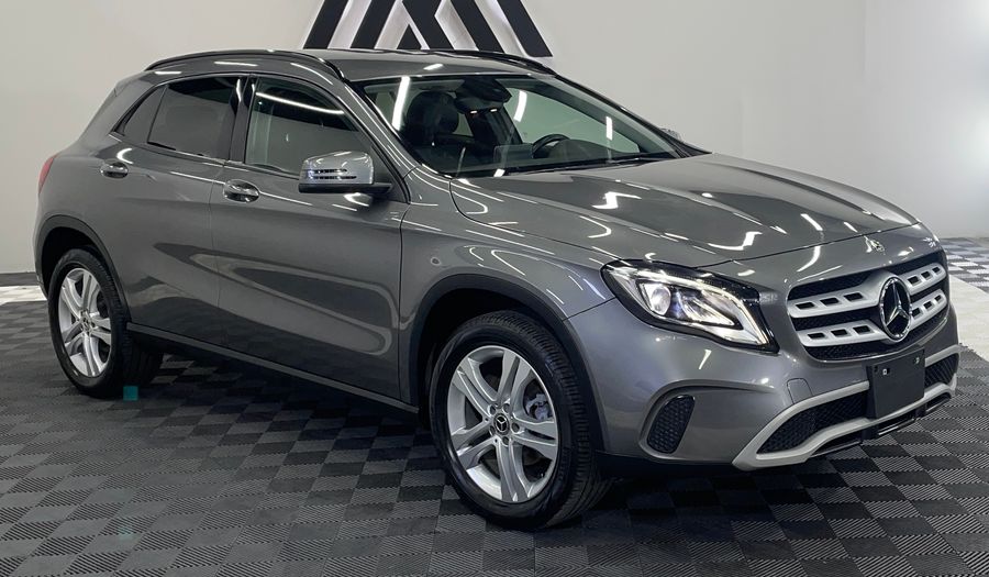 Mercedes Benz Clase Gla 1.6 GLA 200 DCT Suv 2020
