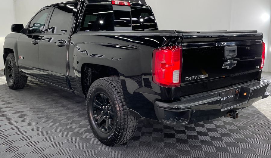 Chevrolet Cheyenne 6.2 2500 CHEYENNE CREW CAB N AT 4WD Pickup 2017