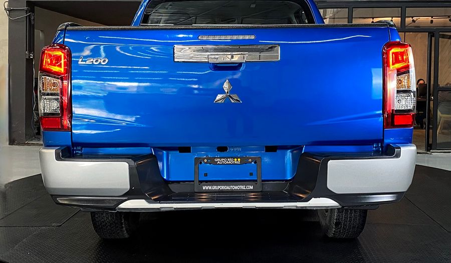 Mitsubishi L200 2.4 GLX GASOLINA Pickup 2023
