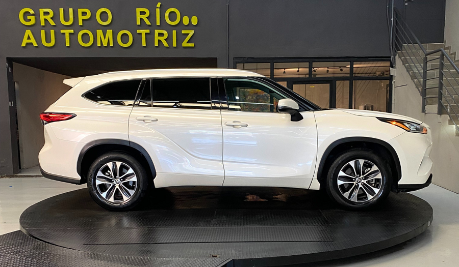Toyota Highlander 3.5 XLE AUTO Suv 2021