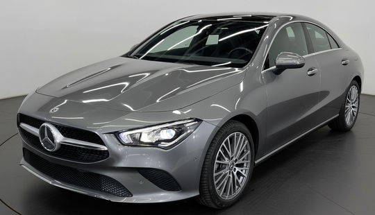 Mercedes Benz • Clase CLA