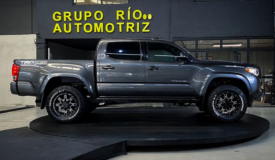 Toyota Tacoma 3.5 TRD SPORT 4X4 Pickup 2017