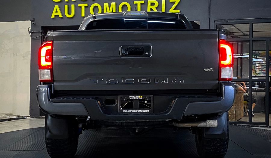 Toyota Tacoma 3.5 TRD SPORT 4X4 Pickup 2017
