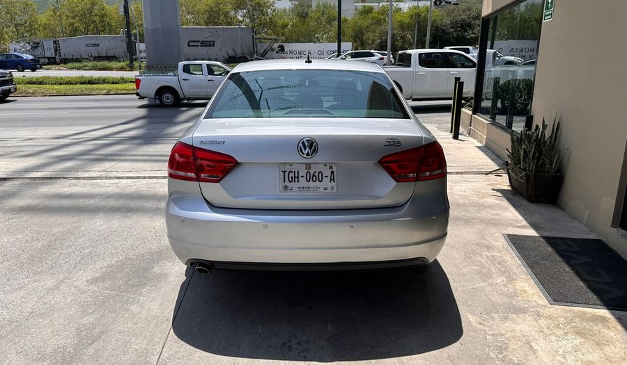 Volkswagen Passat 2.5 SPORTLINE TIPTRONIC Sedan 2015
