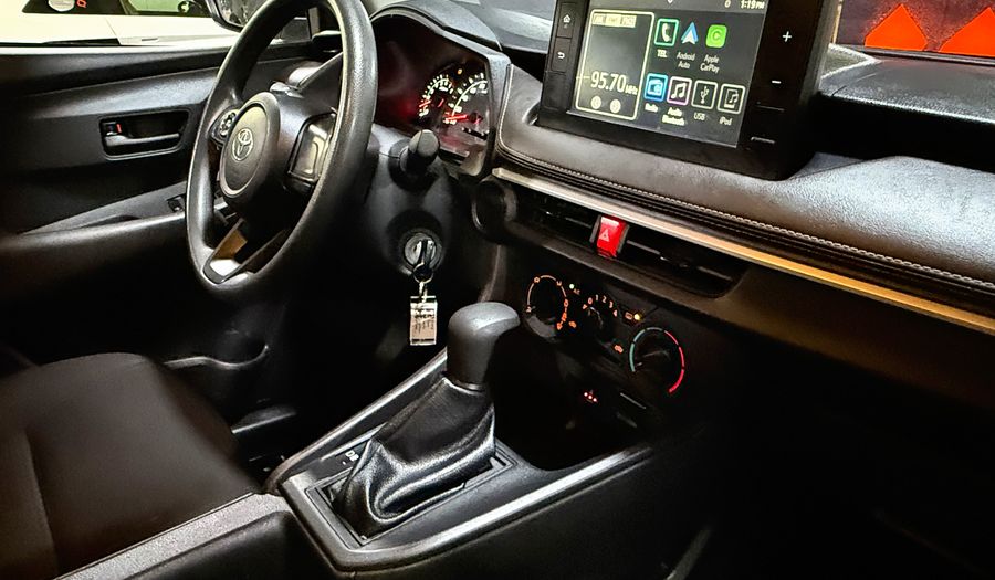 Toyota Yaris 1.5 BASE CVT Sedan 2023