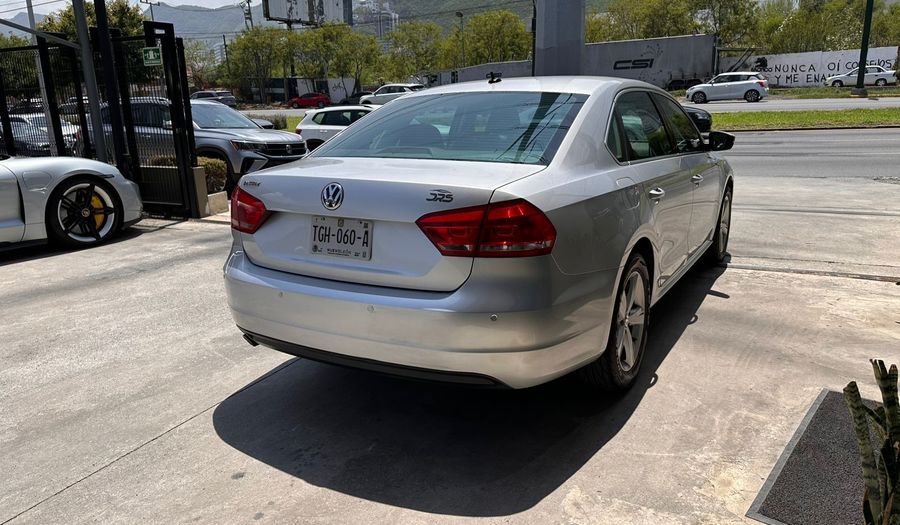 Volkswagen Passat 2.5 SPORTLINE TIPTRONIC Sedan 2015