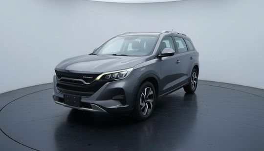 2023 • 90,640 km • Automático