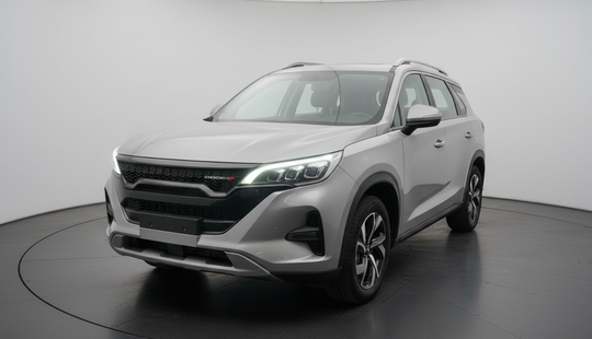 2023 • 61,800 km • Automático