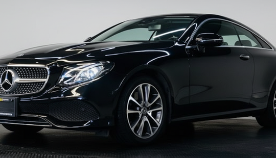 Mercedes Benz • Clase E