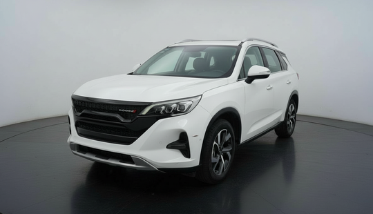 2023 • 82,690 km • Automático