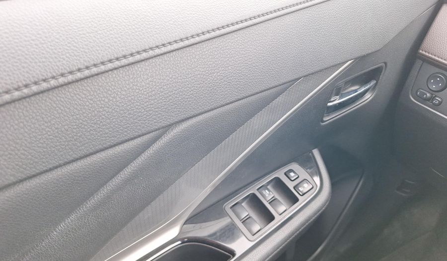 Mitsubishi Xpander 1.5 CROSS AUTO Minivan 2023