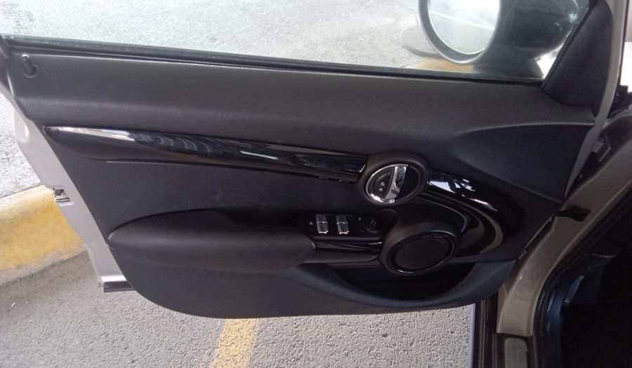 Mini Cooper S 2.0 COOPER CLASSIC DCT Hatchback 2022