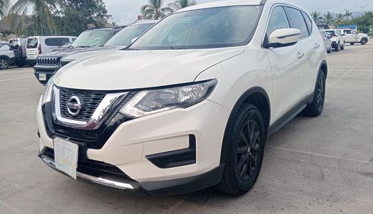 Nissan • X-Trail