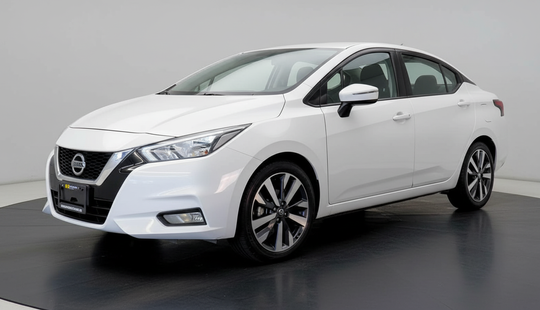 Nissan • Versa