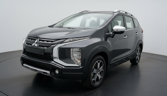 2023 • 82,586 km • Automático