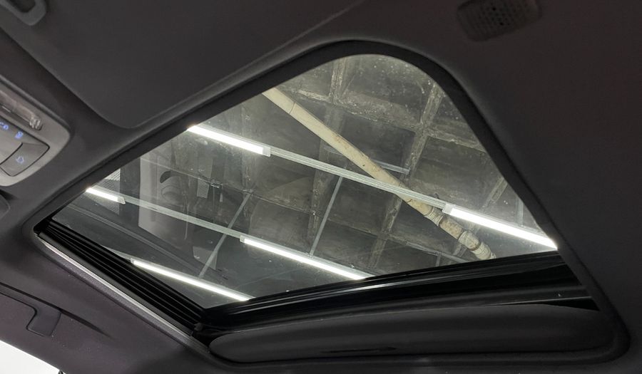 Toyota Sienna 2.5 HEV XLE PIEL AUTO Minivan 2022