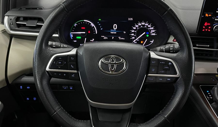 Toyota Sienna 2.5 HEV XLE PIEL AUTO Minivan 2022
