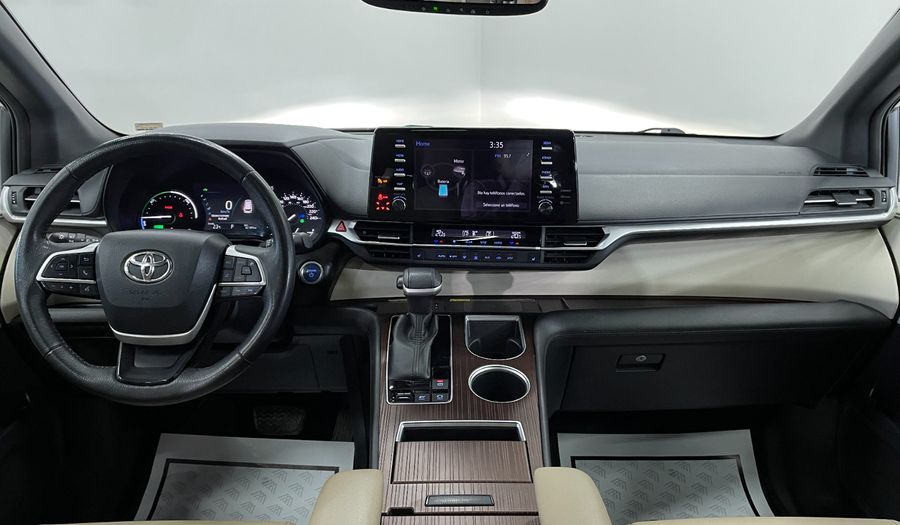 Toyota Sienna 2.5 HEV XLE PIEL AUTO Minivan 2022