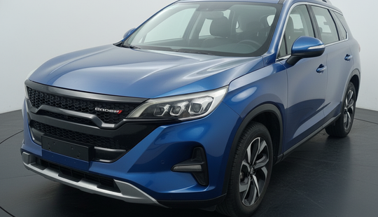 2023 • 95,892 km • Automático