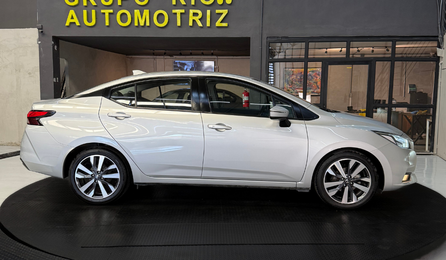 Nissan Versa 1.6 EXCLUSIVE CVT Sedan 2020