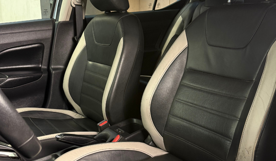 Nissan Versa 1.6 EXCLUSIVE CVT Sedan 2020