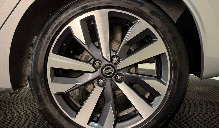 Nissan Versa 1.6 EXCLUSIVE CVT Sedan 2020