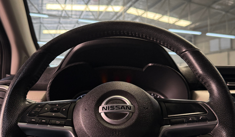 Nissan Versa 1.6 EXCLUSIVE CVT Sedan 2020