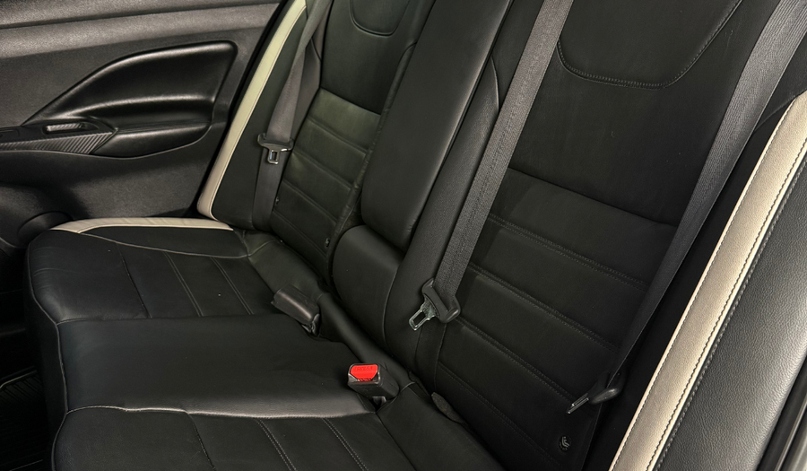 Nissan Versa 1.6 EXCLUSIVE CVT Sedan 2020