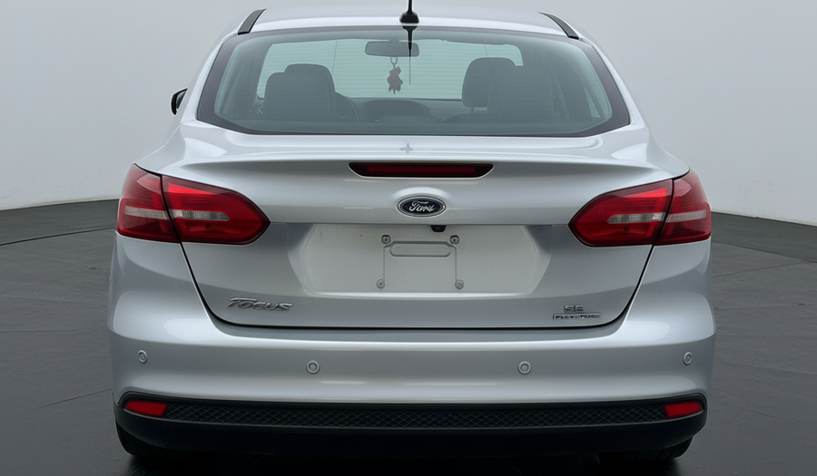 Ford Focus 2.0 SE LUXURY MT Hatchback 2016