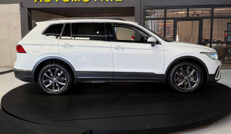 Volkswagen Tiguan 1.4 COMFORTLINE DCT Suv 2023