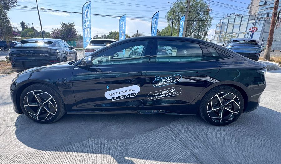Byd Seal BEV 82KWH 4WD Sedan 2025