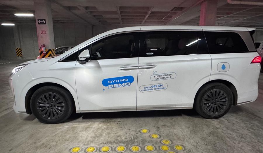 Byd M9 1.5T PHEV DM-I GL AUTO Minivan 2026